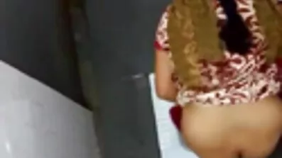 3 యువ లెస్బియన్స్ పల్లెటూరి సెక్స్ వీడియోస్